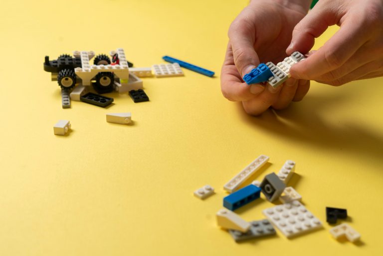 Czasopisma o klockach LEGO